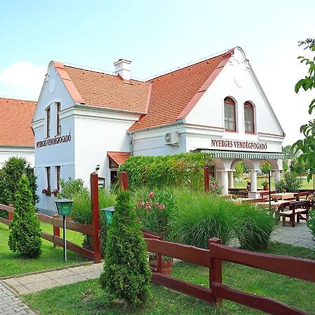 Nyerges Vendegfogado Bed & Breakfast Hegyko Ngoại thất bức ảnh